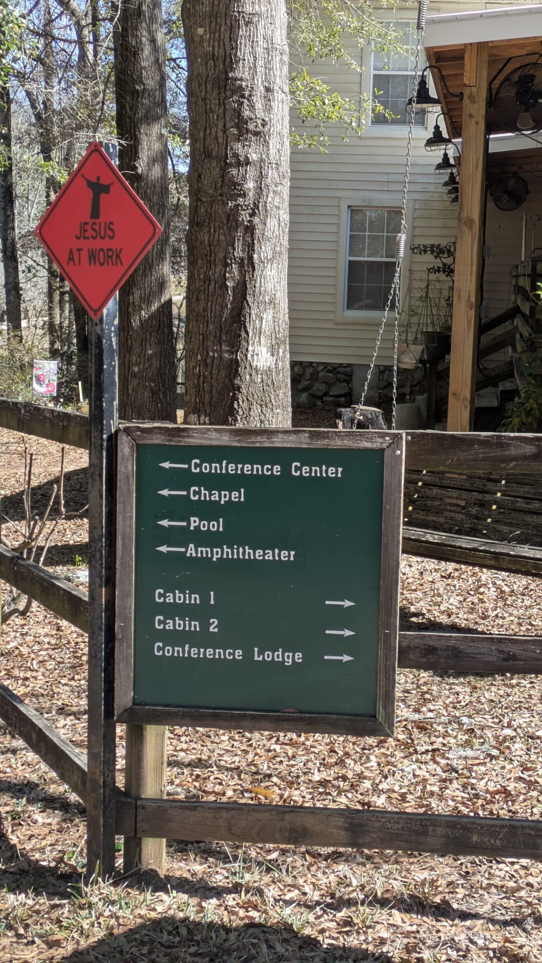 Ariton, AL Vineyard Retreat Cabins 